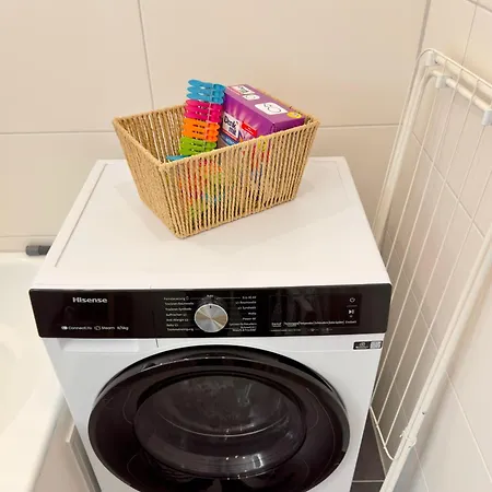 Apartment M&d Nähe Stadion Mit Klimaanlage - Netflix - Küche - Sunset View - Balkon