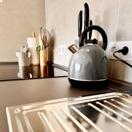 M&d Nähe Stadion Mit Klimaanlage - Netflix - Küche - Sunset View - Balkon * Kaiserslautern