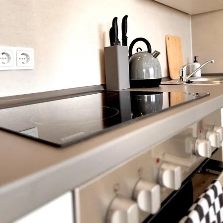 Apartment M&d Naehe Stadion Mit Balkon - Netflix - Kueche - Sunset View *