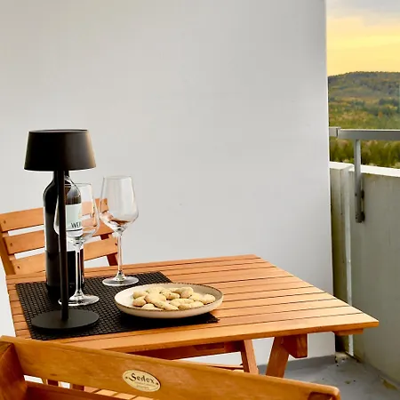 M&d Naehe Stadion Mit Balkon - Netflix - Kueche - Sunset View *
