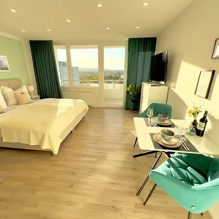 M&d Naehe Stadion Mit Klimaanlage - Netflix - Kueche - Sunset View - Balkon Lägenhet *