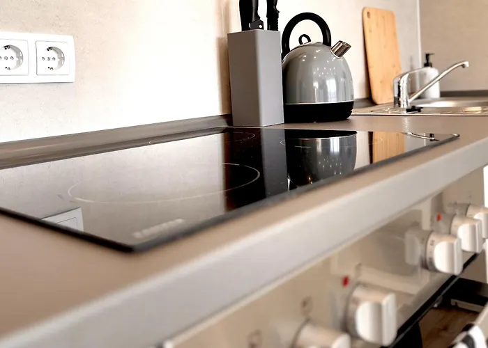 Апартаменты M&d Naehe Stadion Mit Klimaanlage - Netflix - Kueche - Sunset View - Balkon *