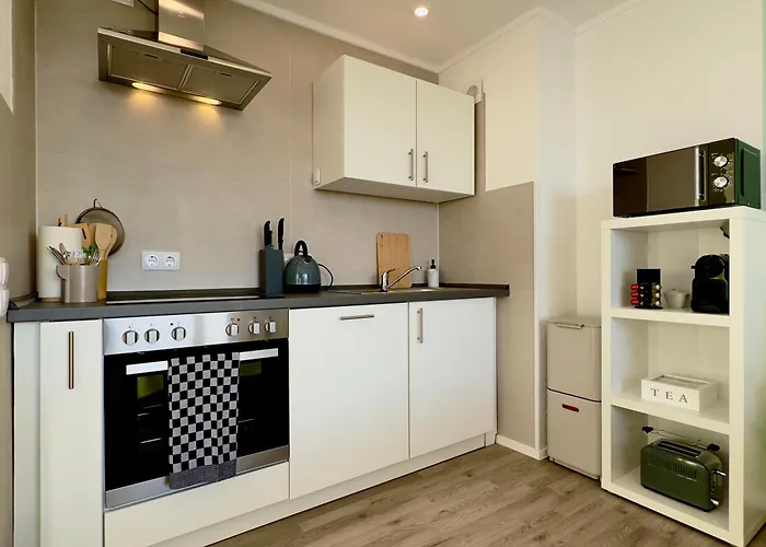 M&d Naehe Stadion Mit Klimaanlage - Netflix - Kueche - Sunset View - Balkon